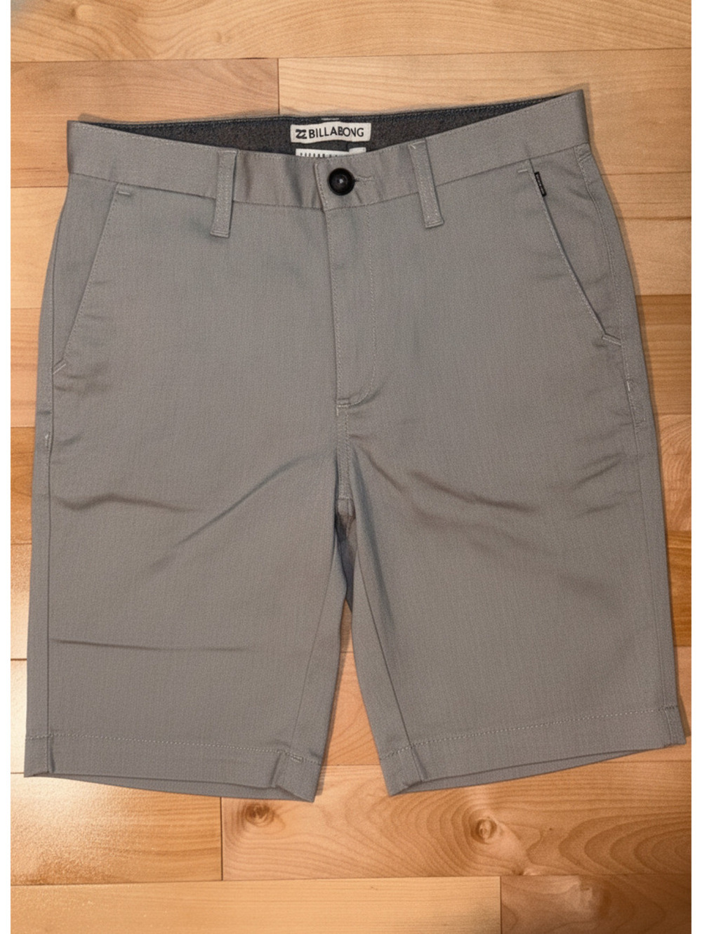 Billabong Men's Gray Stretch Casual Shorts Size 26 Tailored Fit NWOT